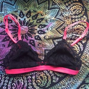 Victoria's Secret Date Triangle Bralette XS